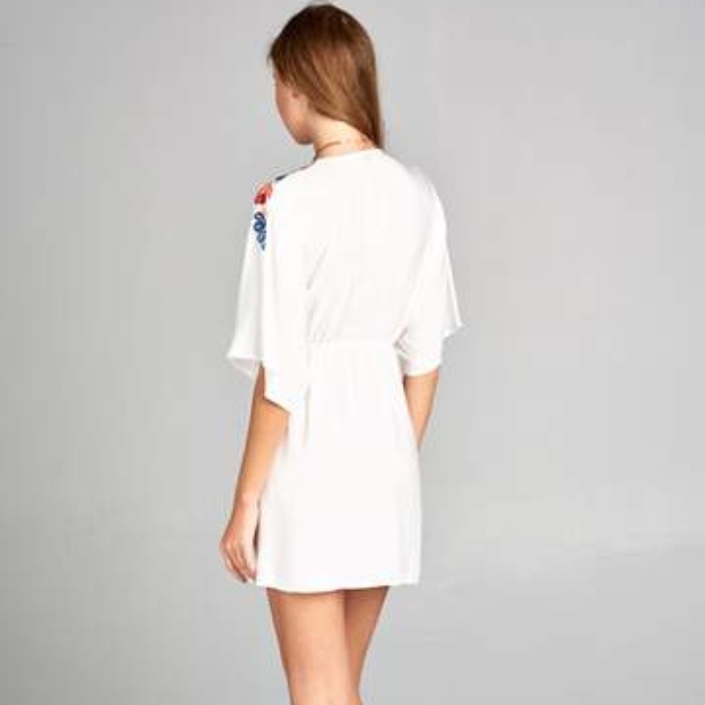 RENEE C Boho Embroidered White Tunic Dress NWT - Picture 4 of 5